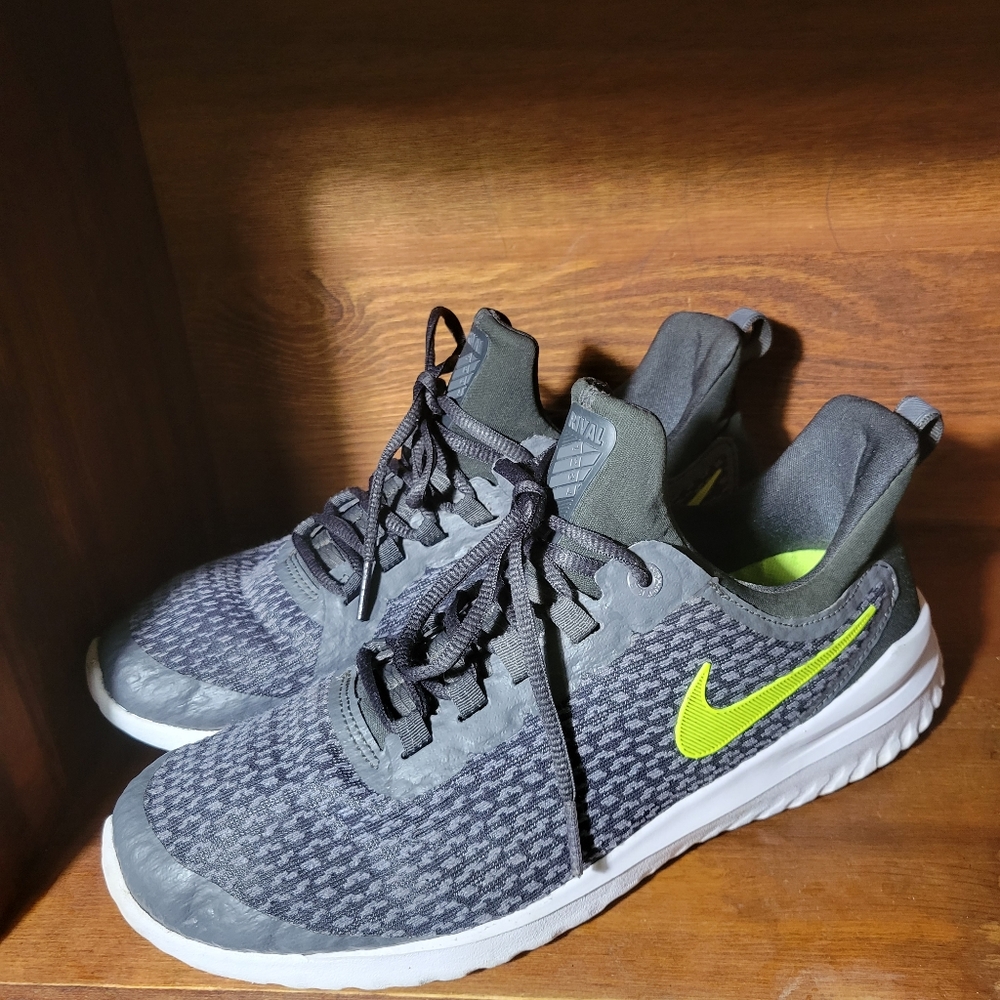 Nike Renewal Rival Athletic Sneaker 8.5 - Picture 4 of 5